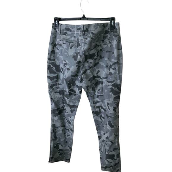 DKNY Ludlow Skinny Jean Women 10 Mid Rise Utility Stretch Cargo Camouflage Pants - Picture 2 of 11